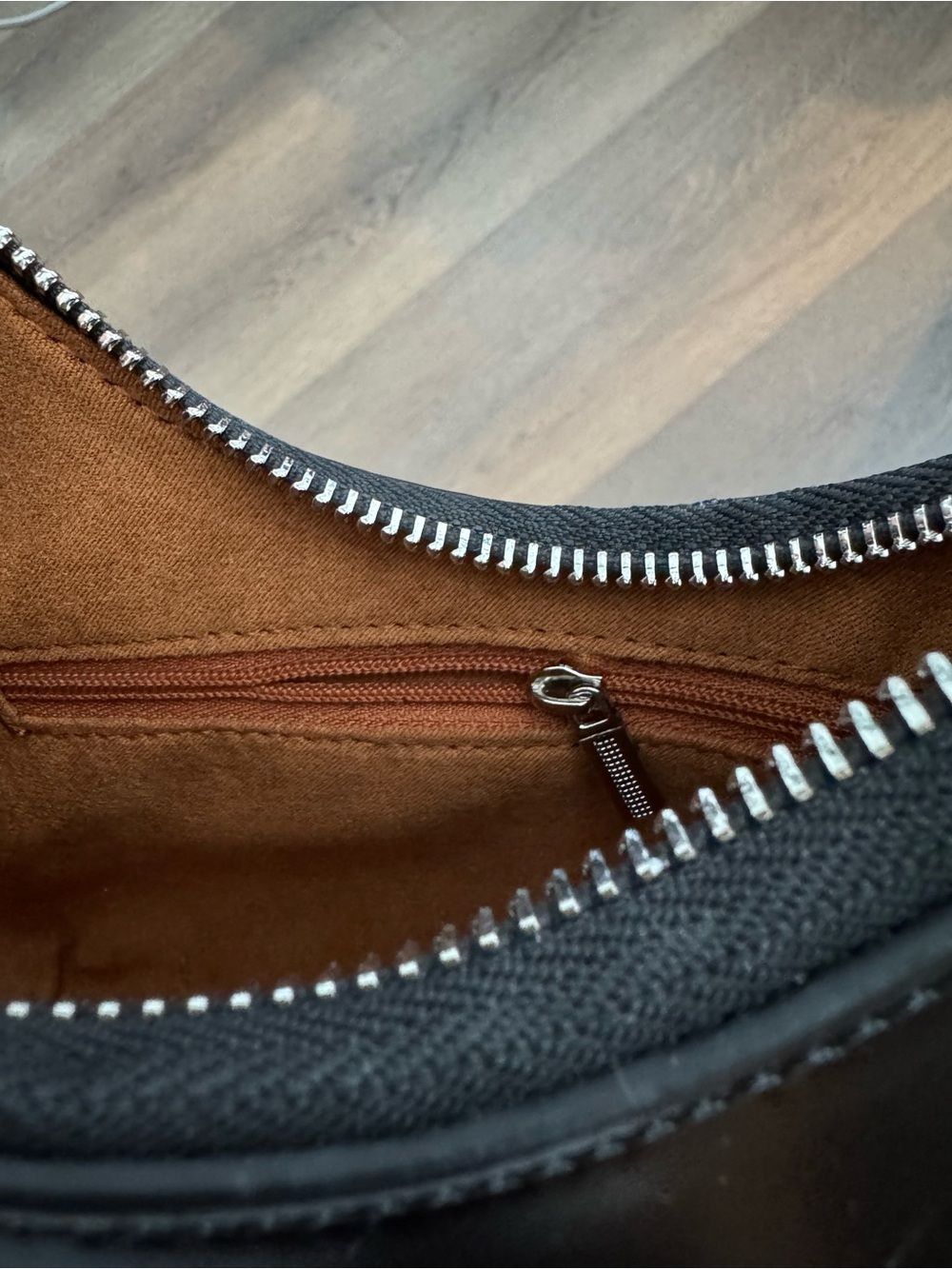 Brand New Black Hobo Shoulder Bag - Women - Picture 3 of 4